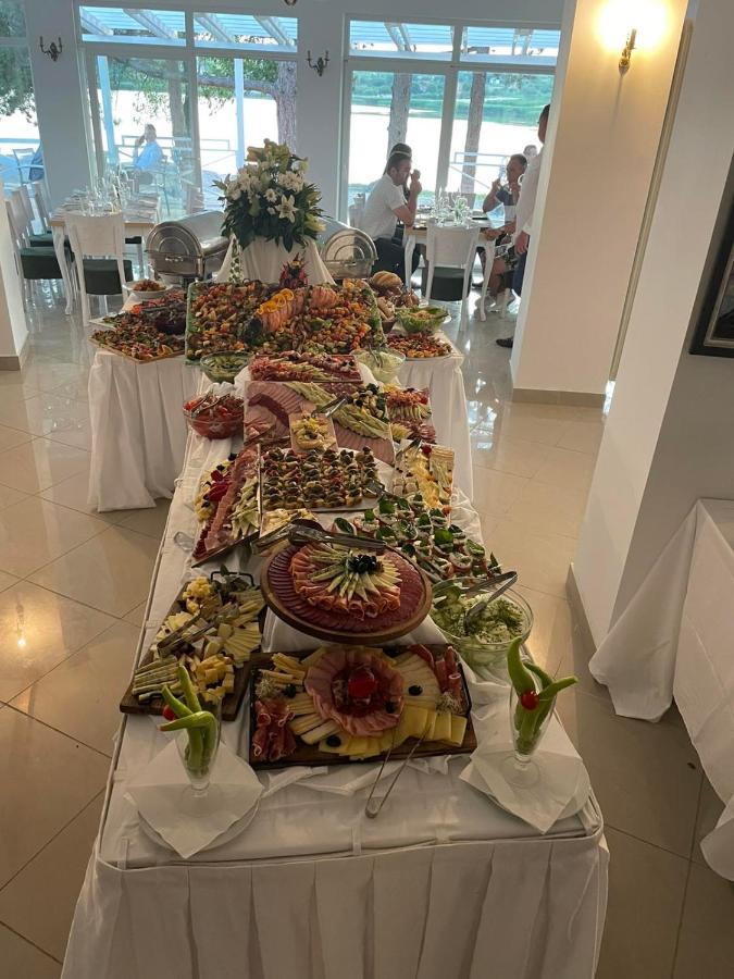 Garni Hotel Oblacinsko Jezero Oblacina Dış mekan fotoğraf